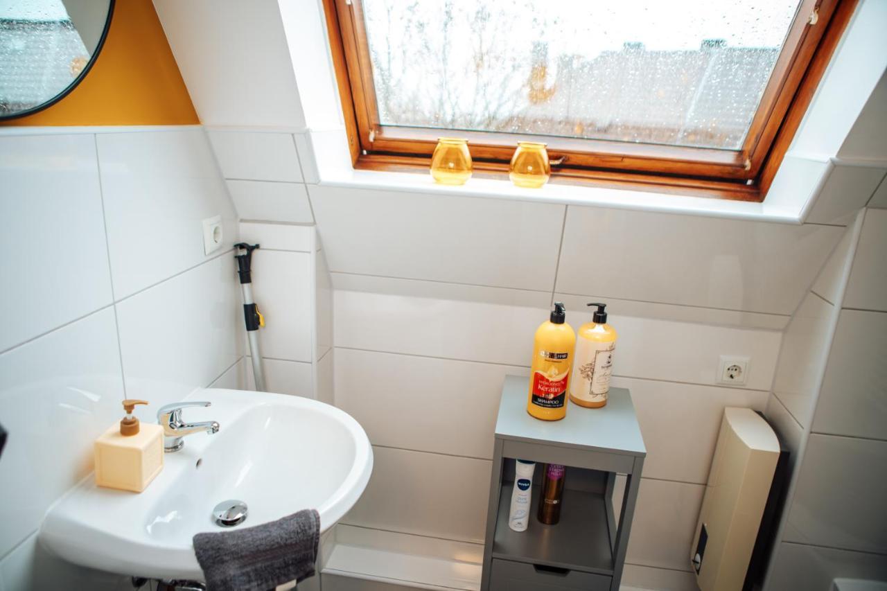 Central-Living Yellow - Wifi - Netflix - City Essen Extérieur photo